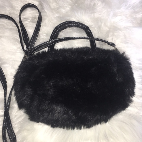 NWOT Unbranded Furry crossbody/Shoulder Bag - Picture 2 of 7
